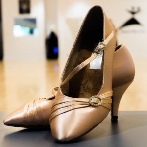 LADIES DANCE SHOES